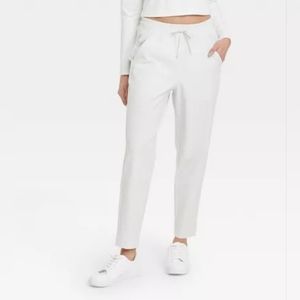 Women's Tapered Stretch Woven Pants - All in Motion Cream Nwt